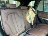 また、BMW正規認定中古車は、エマージェンシーサービスが自動付帯。24時間365日、皆様のカーライフをサポート致します。確かな安心のうえで、「駆けぬける歓び」をご堪能ください。