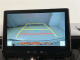 【バックカメラ】あると便利なバックカメラ装備!駐車時に後方がリアルタイム映像で確認できます。立体駐車場や夜間の車庫入れ時に大活躍!運転スキルに関わらず、今や必須となった装備ですね♪