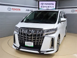 トヨタ認定中古車の安心感はそのままに、まるごとクリーニングと同等商品の当社「キラリフレッシュ」を簡素化し、お買い求めやすくした商品が、「トヨタ認定中古車ライト」です。