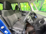 運転席シート廻りは使用感も少なく、良好な状態となっています。丁寧に使われていたことがよくわかりますね。