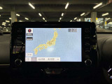 ディスプレイオーディオやカーナビは、現代のドライブにおいて欠かせない装備のひとつです。初めての場所でも迷いにくく、快適なルート案内で運転をサポートします。移動中のエンターテインメント性も高まります。
