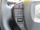 ブルートゥースに接続すれば、スマホに入れている音楽が聞けたり運転中に電話がかかってきてしまった場合もハンドルから電話を取ることができます!