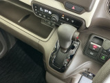 発進時から滑らかに加速する無段階変速のCVTはストップ&ゴーの多い街の中も快適です