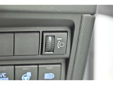 サポカーは、高齢運転者を含めたすべてのドライバーによる交通事故の発生防止・被害軽減対策の一環として、国が推奨する新しい自動車安全コンセプトです。詳しくは販売店スタッフまでおたずねください。