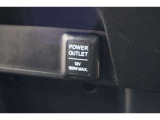 シガーソケットが付いているので、車から電源を取ることが出来ます!