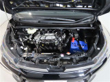 車にとって、とても大切な部分のエンジンルーム。綺麗に清掃済みで安心です。