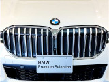 【キドニーグリル】BMWは約90年もの間、ほぼ全ての車両にひと目でBMWだと分かるこの特徴的なフロントグリルが備えられ、デザイン・アイコンとして親しまれてきました。