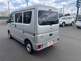 快適にお使いいただく為にも、きちんとした整備を行ってからご納車致します。3カ月 3,000kmの自社保証もお付けいたします。