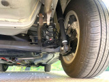 お車を安心してお乗りいただく為には、足回りの定期点検が欠かせません。サービスサポート(有償保証)では無料点検もご提供しており、安心のカーライフをお過ごしいただけるサポート体制が整っています。