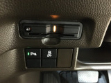 ETC付。高速道路の料金所はキャッシュレスで通過です。サービスエリア等にあるスマートインターの出入口も利用可能でとっても便利。ご納車後すぐにお使い頂けるようセットアップしてのお渡しとなります。