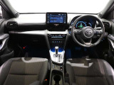 高いホールド性で運転姿勢が安定します。長距離ドライブでも疲れにくいのが魅力です。快適なドライビングライフをお送りください♪