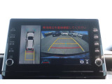 パノラミックビューモニター付きです。車両を上から見たような映像をディスプレイオーディオ画面に表示。運転席からの目視だけでは見にくい、車両周辺の状況をリアルタイムでしっかり確認できます。