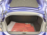 トランク内も広く、荷物もタップリ積んで頂けます☆