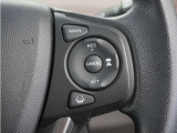 ◆アダプティブクルーズコントロール◆予め設定した車速内でクルマが自動的に加減速。前走車との適切な車間距離を維持しながら追従走行します。【LKAS】車線維持支援システムでステアリング操作を支援。