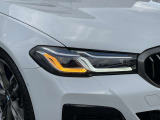 また、BMW正規認定中古車は、エマージェンシーサービスが自動付帯。24時間365日、皆様のカーライフをサポート致します。確かな安心のうえで、「駆けぬける歓び」をご堪能ください。