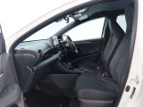 走りにこだわりながら収納力も持ち合わせたお車です。荷物を載せて軽快なドライブを楽しめますよ♪
