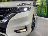 【LEDヘッドライト】悪天候や夜間走行時も良好な視界を確保し安心して運転できる高輝度LEDヘッドライトを装備!点灯速度が早く、消費電力も抑えられています。