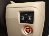 電動のスライドドアで楽々スムース!運転席からも開閉の操作もできます♪キーのスイッチひとつで自動開閉できる便利な機能もついてます♪