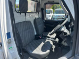 運転者を中心に作り上げられたインパネ、疲労軽減されるシート設計