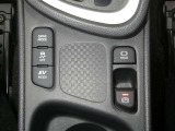ネッツトヨタ静浜は&rdquo;キレイ&rdquo;にこだわっています。特設サービス工場で、新しく生まれ変わった車!内装・外装の徹底的な掃除、シートを外してニオイの元まで消臭・除菌、見えにくいエンジンルーム内もキレイ!