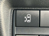 片側電動スライドドアのスイッチ付です。車内からもスイッチひとつで楽にドアの開閉が可能です。電動なので開閉時に力を使う必要がなく、半ドアになることもありません!