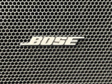 【BOSEサウンドシステム】メーカーオプションの高品位サウンドシステムを搭載。専用のチューニングが施された大小様々なスピーカーから良質なサウンドが奏でられます。