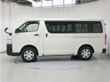 レジアスエース 2.8 DX ロング ディーゼル 4WD 