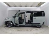 両側スライドドアなので荷物で手がいっぱいの時でも開閉ラクラク。勢い良くドアを開けて隣の車にうっかり・・・なんて心配もなくなりますね♪