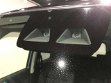 【衝突被害軽減ブレーキ】前方の車両や横断する歩行者などを検知した時、衝突回避や被害軽減をサポートします。