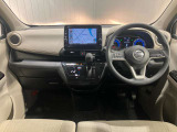 運転席からの視界が左右に広く隅々まではっきりと見渡せます。車の前端も把握しやすく安心して運転できます★