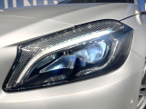 ●LEDヘッドライト:夜間走行時も良好な視界を確保し安心して運転できる高輝度LEDヘッドライトを装備!点灯速度が早く、消費電力も抑えられています。