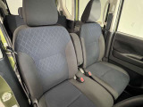 【運転席シート】ゆったりと広々した空間です。ストレスなく運転ができますよ!