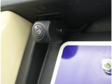 バックカメラが付いているので後方確認が非常にしやすいです。今や運転初心者も熟練者も必須装備!ついていて損はないですね♪