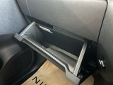 車検証などを入れるグローブボックス☆