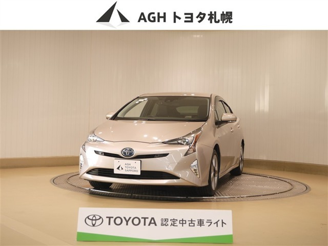 トヨタ プリウス 