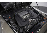 <主要諸元>4.0L V型8気筒DOHCツインターボ、421ps/62.2kgm、全長&times;全幅&times;全高mm 4575&times;1860&times;1970mm