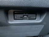高速道路の料金所もスムーズに通過できるETC付いてます。