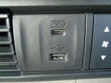 ナビ連動USB・充電USB