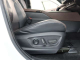 パワーシート搭載。微妙な調整が手軽にでき、ピッタリなポジションで運転することが可能です。