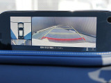 360&deg;ビューモニターを搭載しています。コーナーセンサーと合せてお使いいただくことで、安全、安心にお車の取り回しを行っていただけます。