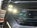 【 LEDヘッドライト 】 青色発光ダイオードを発明した日本人がノーベル賞を受賞し、LEDライトが開発されました。明るく長寿命のライトです。体感して下さい。明るいライトです!