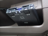 ETC付。高速道路の料金所はキャッシュレスで通過です。サービスエリア等にあるスマートインターの出入りも利用可能でとっても便利。ご納車後すぐにお使い頂けるようセットアップしてのお渡しとなります。