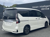サイドのシルエットからも想像できるように広いキャビンと十分な荷室を確保してあります。