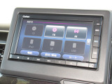 ナビゲーションはギャザズメモリーナビ(VXM-205Ci)を装着しております。AM、FM、CD、Bluetoothがご使用いただけます。初めて訪れた場所でも安心ですね!