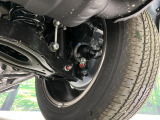 お車を安心してお乗りいただく為には、足回りの定期点検が欠かせません。サービスサポート(有償保証)では無料点検もご提供しており、安心のカーライフをお過ごしいただけるサポート体制が整っています。