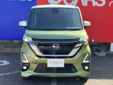 明るく視認性のよいLEDヘッドライト、夜間の運転も見通し良く安心です!便利なオートライト機能は付け忘れ、消し忘れの防止に役立ちます!トンネルなどでも瞬時に反応してくれます。