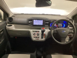 インパネシフトの採用で足元が広い!ナビも装備!!