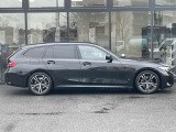 BMWを熟知したメカニックによる、360度の納車前点検。ドイツ本国と同様の教育・訓練を受けたメカニックが徹底的に点検、整備した後にお客様にお引渡しします。