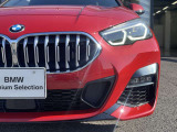 また、BMW正規認定中古車は、エマージェンシーサービスが自動付帯。24時間365日、皆様のカーライフをサポート致します。確かな安心のうえで、「駆けぬける歓び」をご堪能ください。