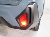 視界不良時の自車位置を後方の車両に認識を促すバックフォグを装備しています。